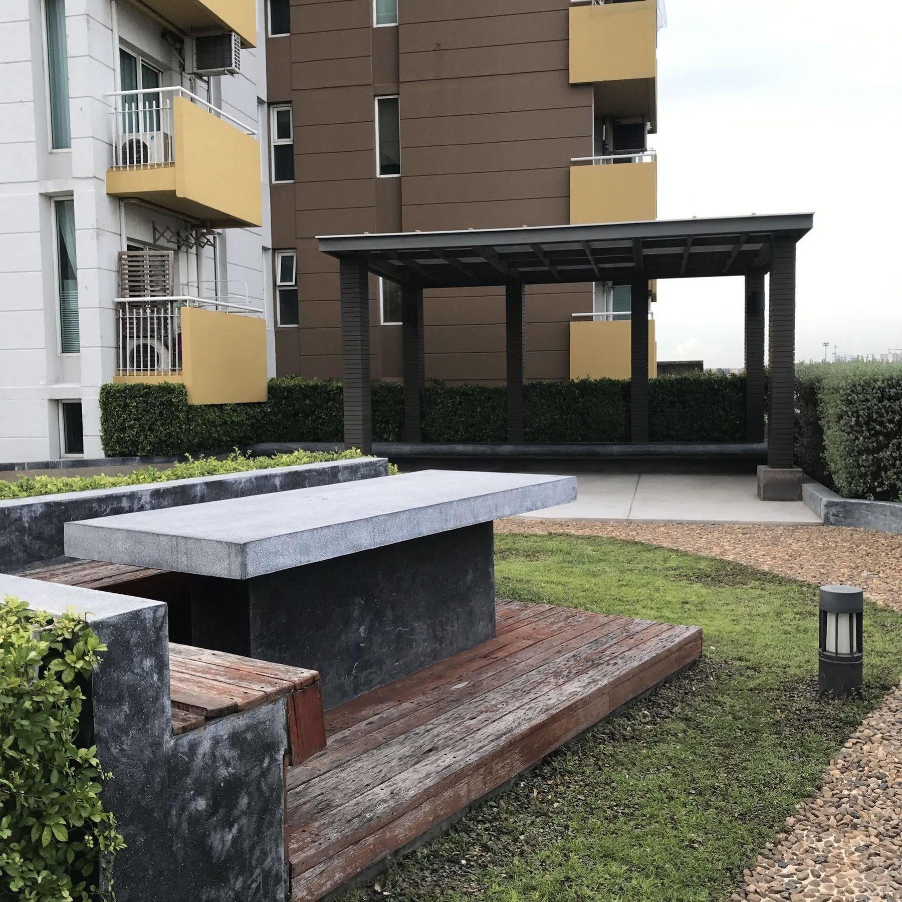 Espace @ Mso Pak Kret Exteriör bild